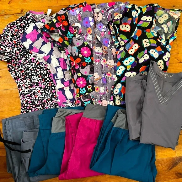 Scrubs bundle - Picture 1 of 1